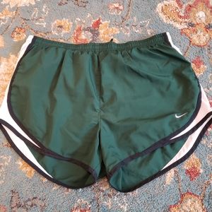Nike Running Shorts Womens L Green